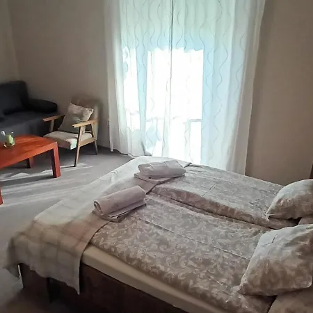 Hunyadi Utcai Garzon Apartment