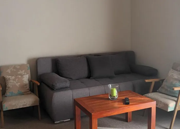 Hunyadi Utcai Garzon *